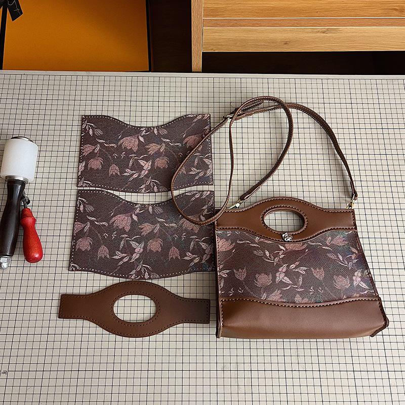 

DIY Handmade Retro Embroidery Little Fragrance Crossbody Handbag: Women s Single Shoulder Cookie Bag