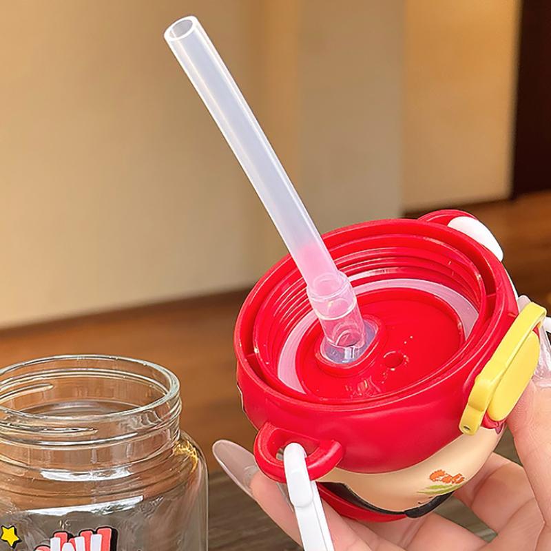1 Piece Cute Cartoon Crayon Shin-Chan Summer Portable Strap Cup Creative 330/580Ml Straw Cup Home Ornament Unisex Holiday Gift