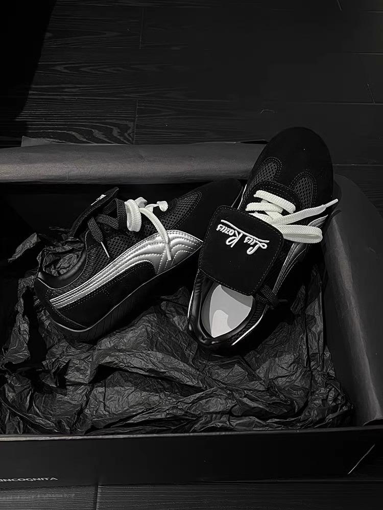 

Retro German training shoes women s 2025 spring new breathable round head lace-up flat bottom heightening lightweight Forrest Gump shoes board shoes w 35 чёрный