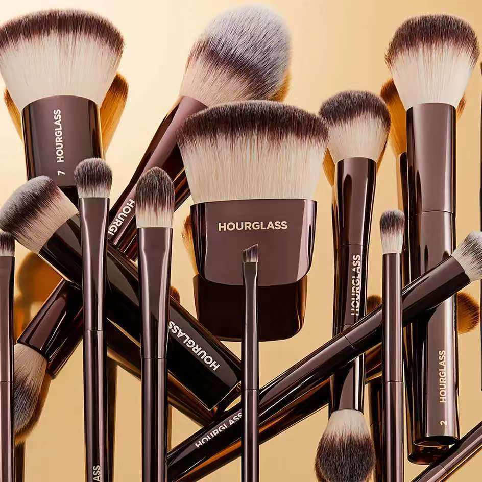 HOURGLASS Complete Makeup Brush Set: Powder, Blush, Foundation, Eyeshadow, Concealer, Lip Brushes.