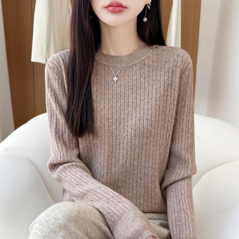 2026 Autumn Women's Round Neck Cable Knit Jacquard Pullover Sweater, Long Sleeve