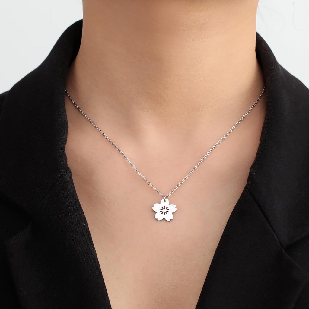 Cherry Blossom Flower Pendant Necklace for Women Stainless Steel Gold Choker Necklaces Birthday Gift Jewelry