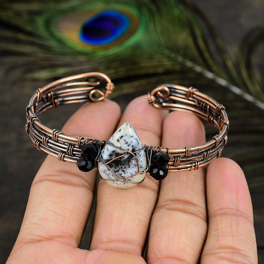 Brățară reglabilă din sârmă de cupru lucrată manual cu opal de dendrit natural T3m32