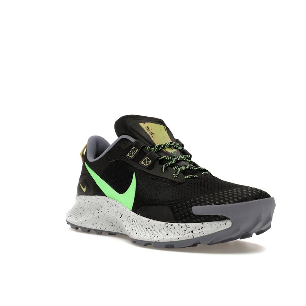 Nike Pantofi sport pentru bărbați Pegasus Trail 3, negru, verde, țelină cenușie-ardezie DA8697-004