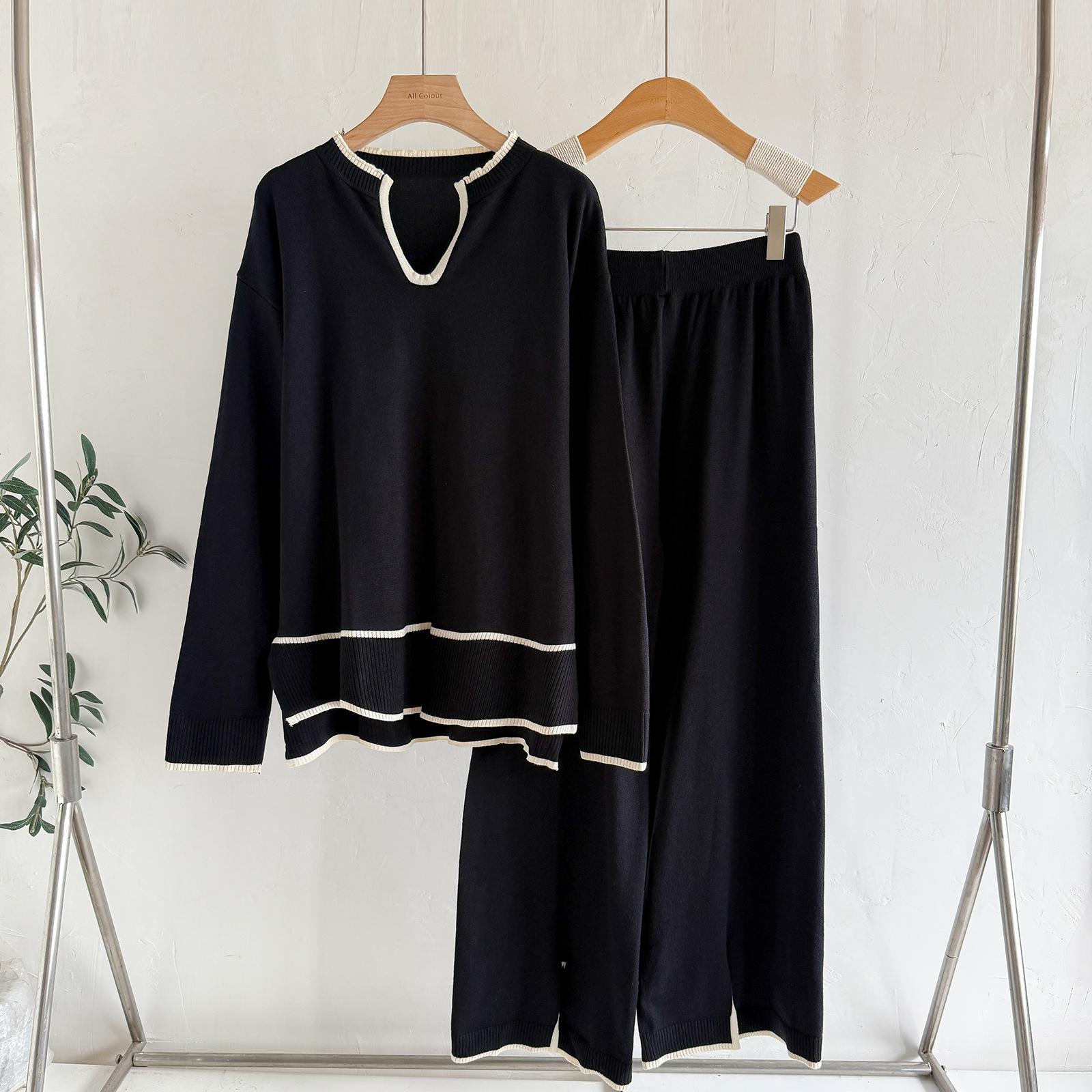 

Женский комплект из двух предметов с контрастной отделкой, U-образным вырезом, вязаный свитер с длинными рукавами, брюки с разрезами и широкими штанинами One Size чёрный