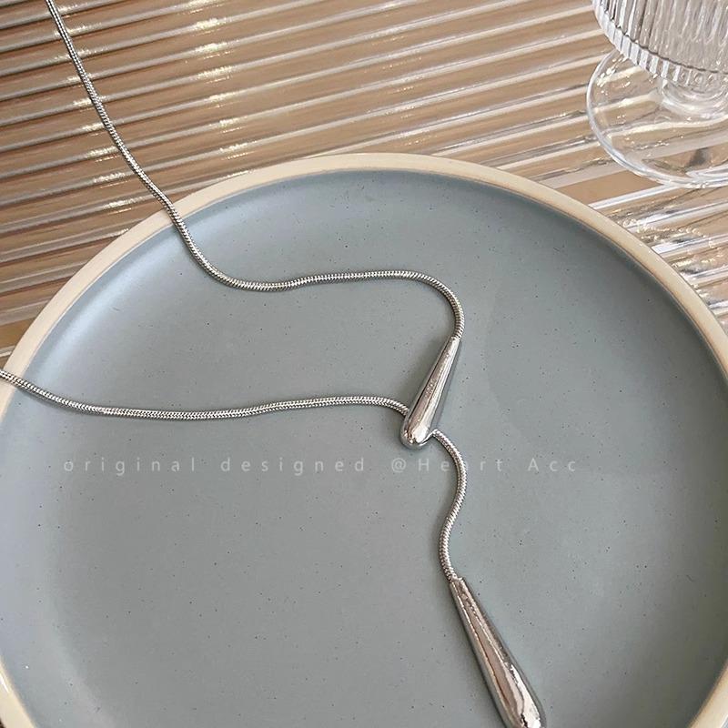 

Минималистичное ожерелье-капля воды - Женская осенне-зимняя цепочка для ключиц 2024, длинная цепочка для свитера, нишевый дизайн