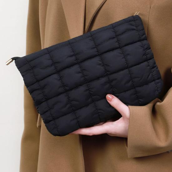 Cosmetic Bag Compact Size Quilted Makeup Bag with Top Zipper Closure Spacious Inner Pocket Easy to Clean Travel Cosmetic Organizer