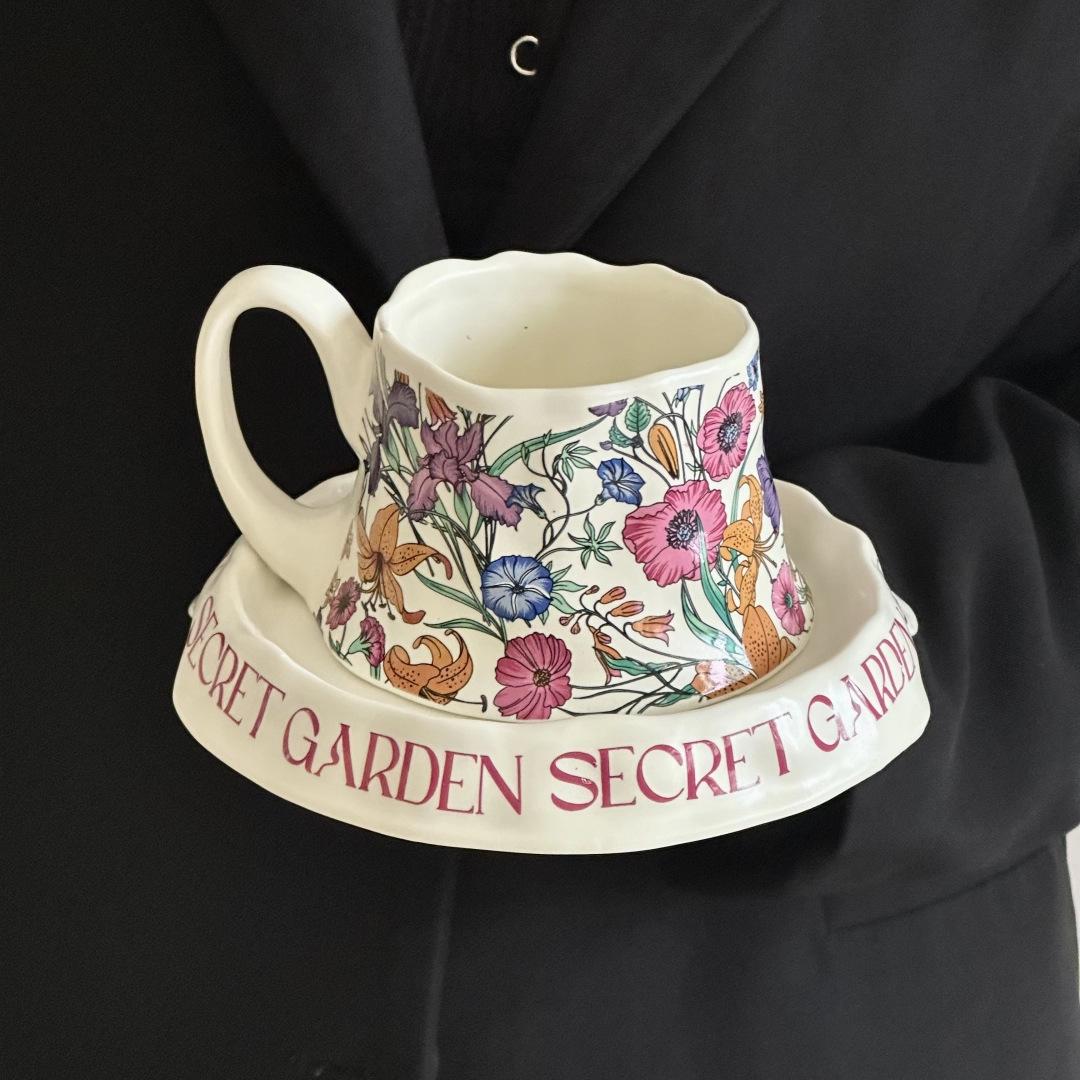 High End Floral Ceramic Mugs  Water Bottles  Retro Coffee Cups  Large Capacity Latte Cups As Souvenirs and Gifts 240ml