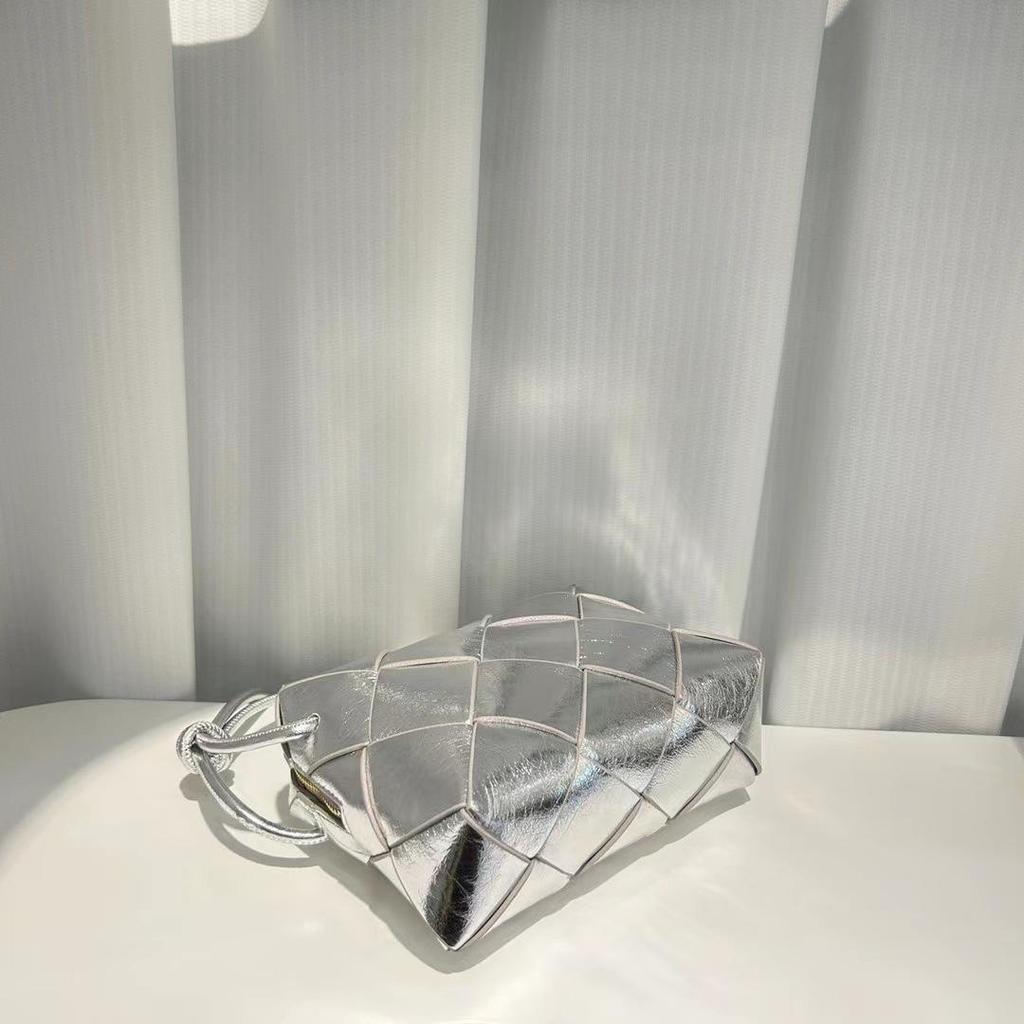 2024 Spring/Summer Women's Handwoven Leather Crossbody Bag with Fashionable Knot Detail