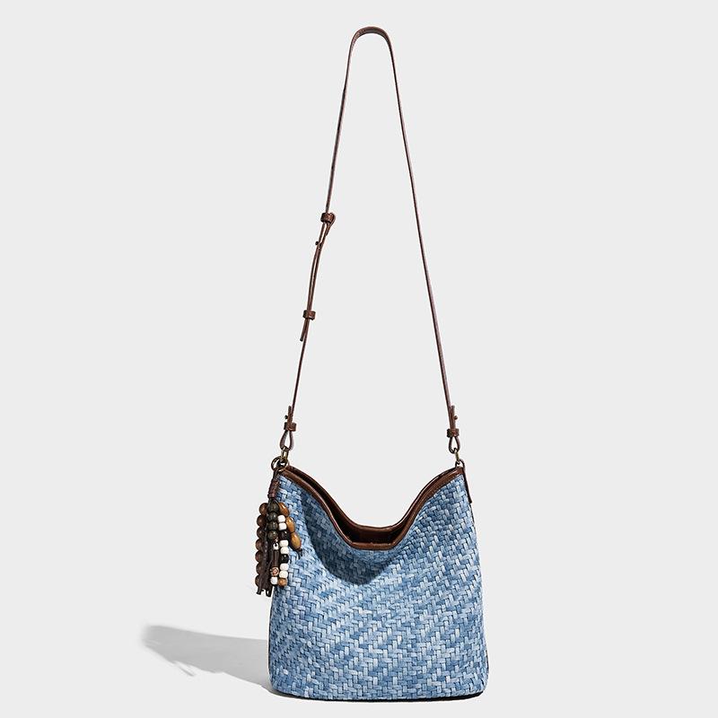 Niche Design Retro Woven Underarm Bucket Bag for Women 2025 New Large Capacity Lazy Style Handheld Shoulder Bag