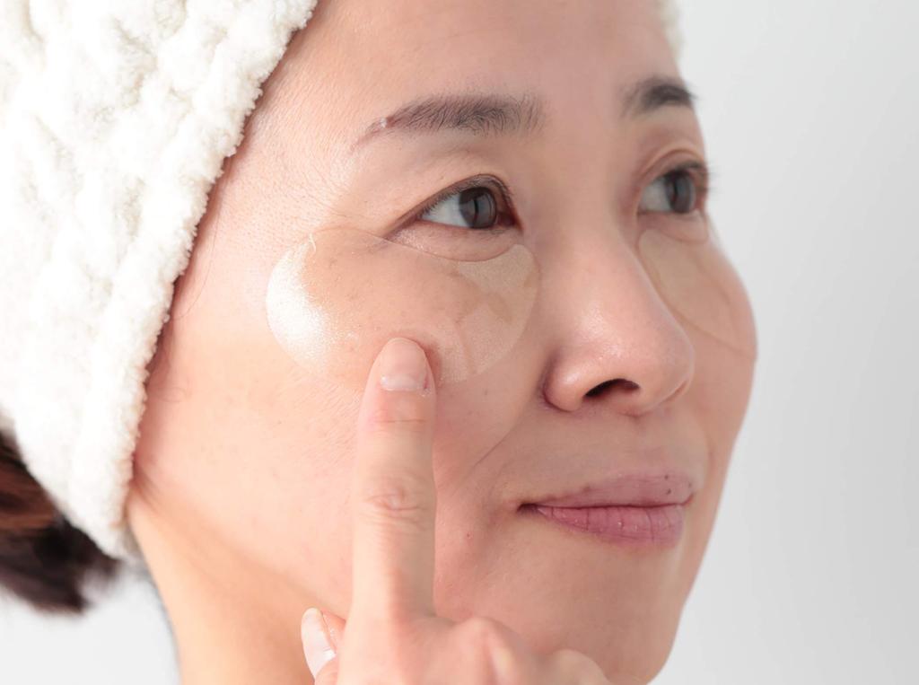 COCORO PLACENTA Eyes and Mouth Gel Pack Partial Beauty Placenta Fullerene Proteoglycan Hyaluronic Acid Squalane Peptide box of 50 (1 pieces)