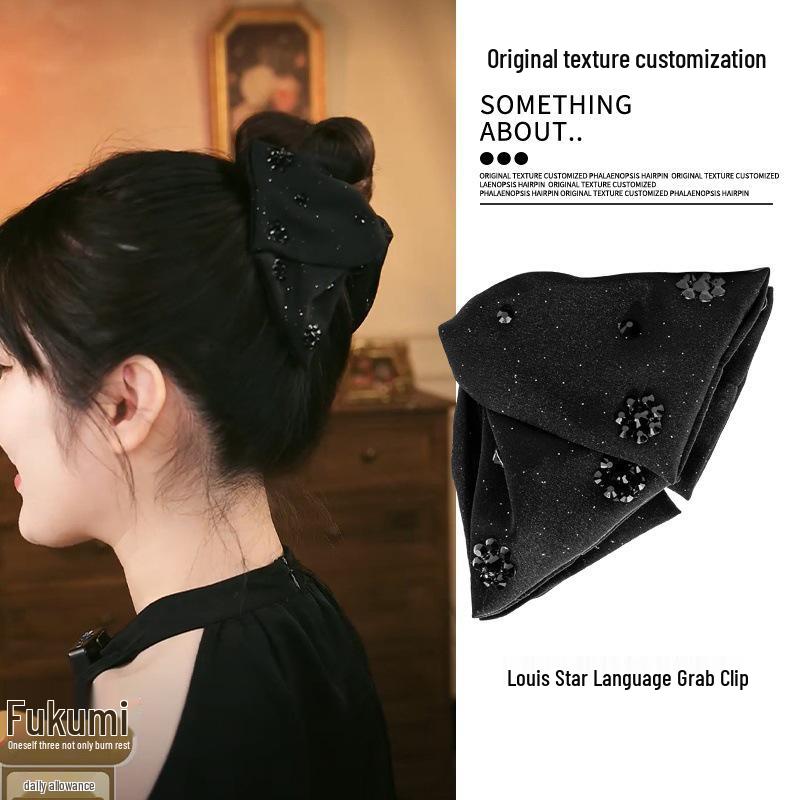 

Triangle Claw Clip: Luxurious Women s Shark Clip with French Faux Pearls