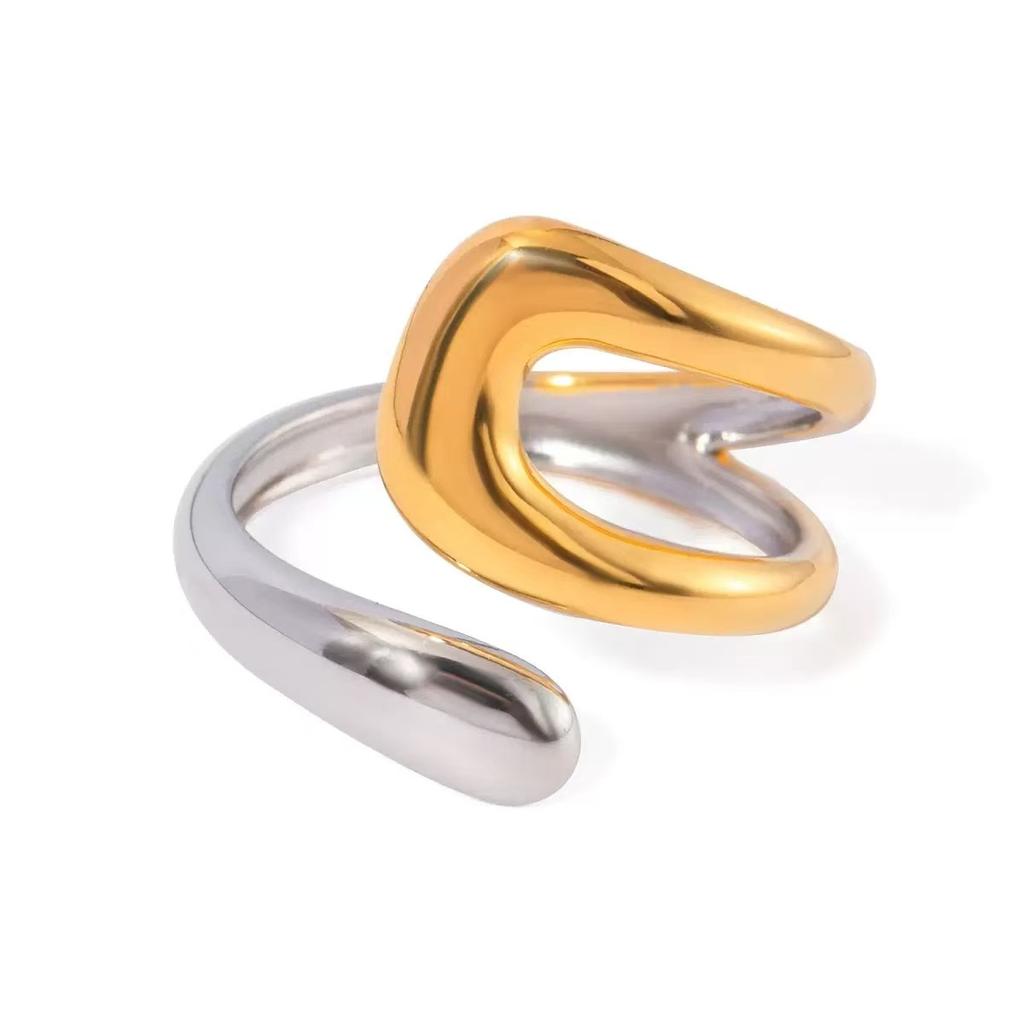 Wholesale High End Waterproof Three-dimensional M Letter Hollow Stainless Steel Finger Ring Trendy for Women Personalize Jewelry