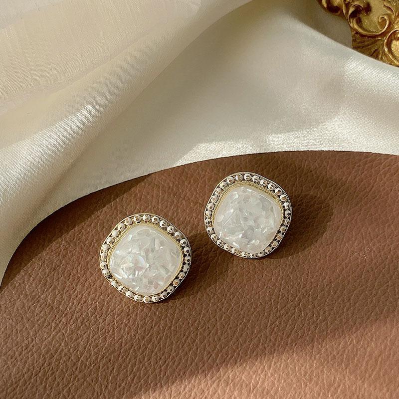 Women Girls Korean Style Camellia Baroque Pearl Earrings Fashion Vintage Jewelry Bow Heart Shape Elegant Lady Ear Rings Ear Clip