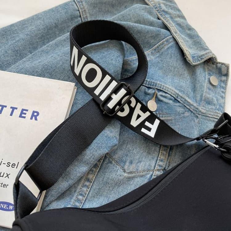 Neue vielseitige Sport- und Freizeit-Umhängetasche