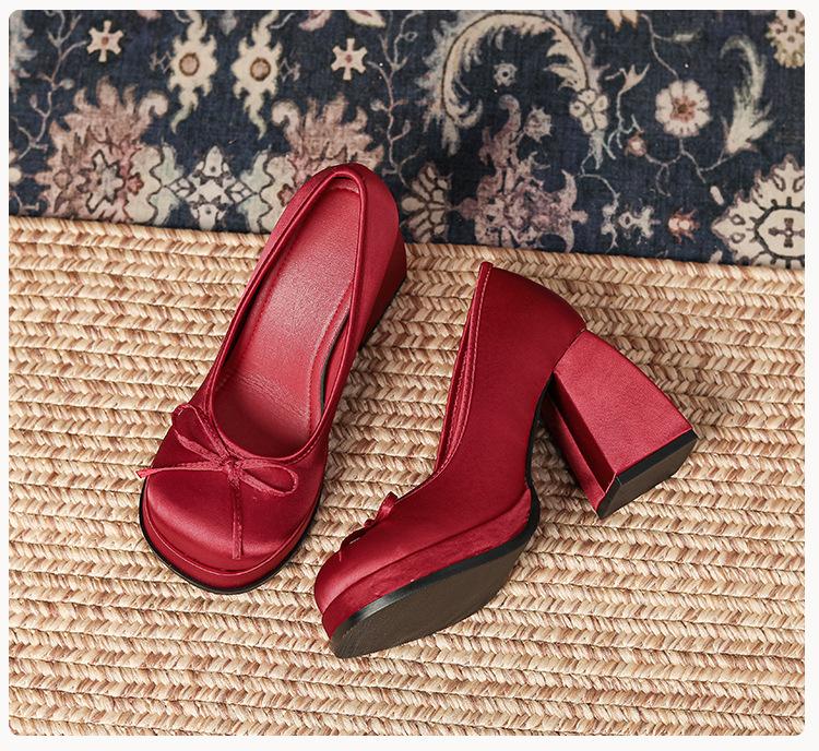 

Мода IPPEUM Женские Туфли на Высоком Каблуке Обувь Лолиты Платформы Блочный Каблук Балетки Zapatos Mujer Атласные Туфли-Лодочки 245 красный