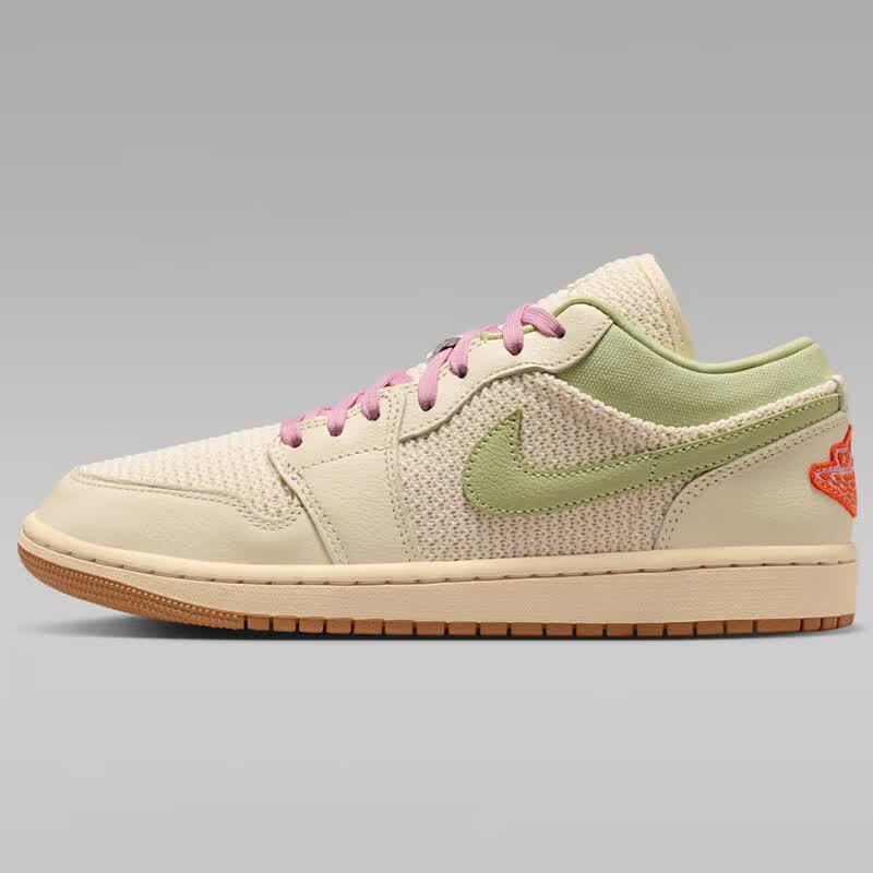 Jordan Women s Air Jordan 1 Low SE Sneakers EUR 38.5