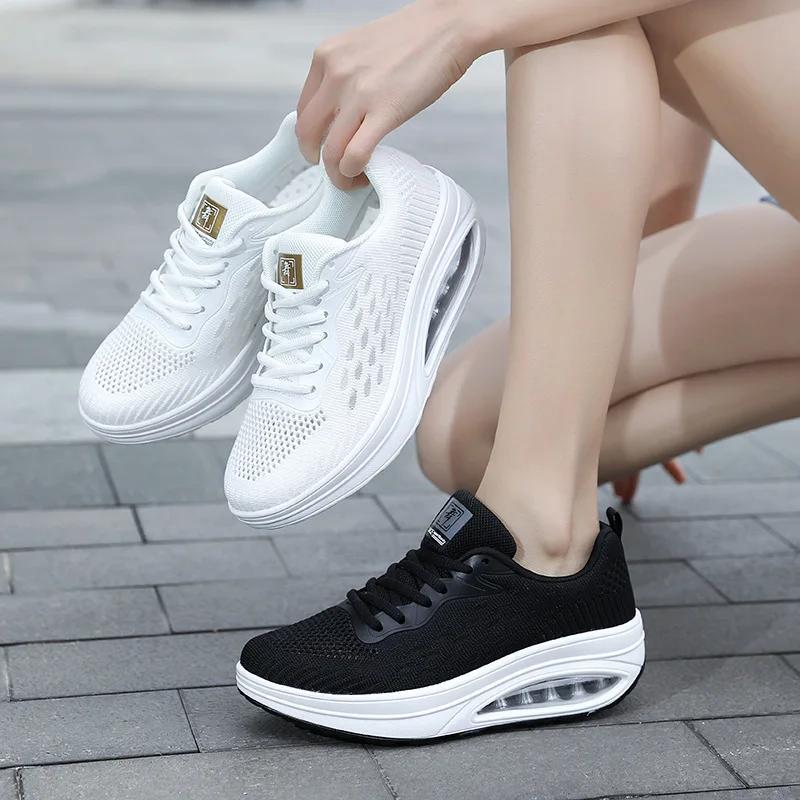 Women Outdoor Thick Bottom Swinging Casual Dance Shoes Fashion Platform Flat Bottom Sports Walking and Running Shoes