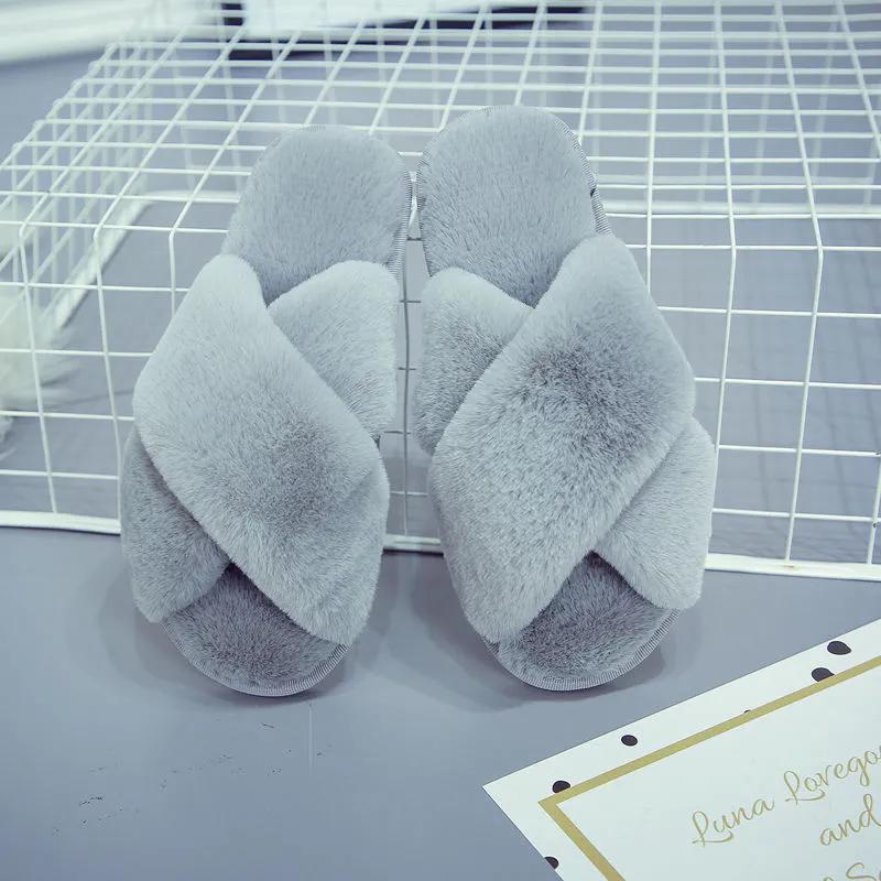 Pantoufles chaudes et moelleuses pour femmes, confortables, en fausse fourrure, pour l'intérieur, plates et douces, tongs pour célébrités féminines