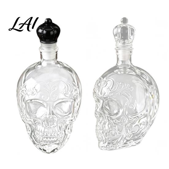 Multifunctional Liquor Decanter Skull Whiskey Decanter 500ml Gothic Glass Bottle with Stopper