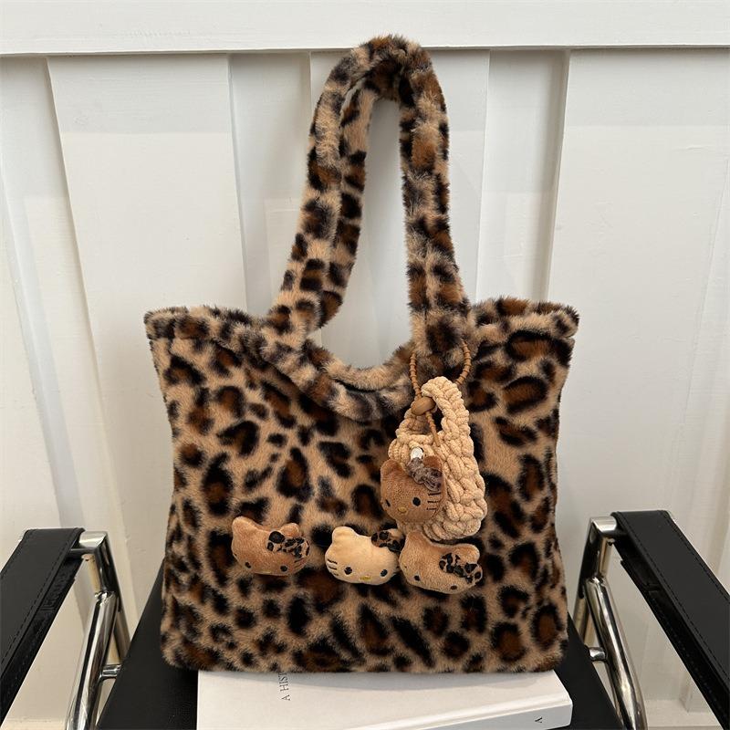 Autumn and winter new plush leopard print tote bag, fluffy large-capacity shoulder bag, autumn and winter cute lazy wind armpit bag