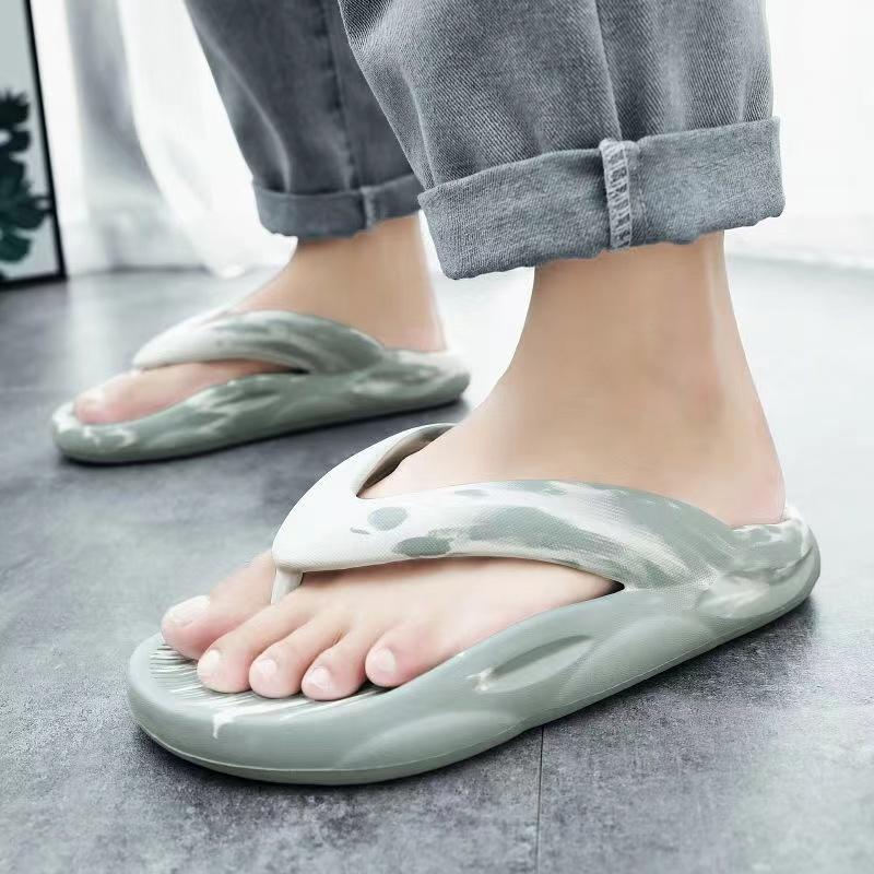 Flip Flops Men Soft Bottom Non-Slip Wear-Resistant Indoor Slippers Women Summer Men Slippers Fashion Outdoor Couple Slippers