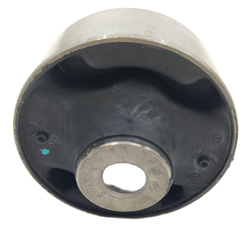 Front lower control arm bushing   OEM   51391-TA0-A01   51391TA0A01  For accord 2003, 2004, 2005, 2006, 2007