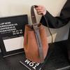 Autumn and Winter Fashion Niche Single Shoulder Matte with New Messenger Bag 2026 Design Large Capacity Bucket Bag Feeling