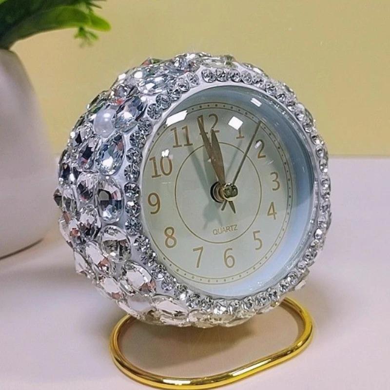 

Modern Table Clocks Creative Living Room Desk Clock Bedroom Silent Desktop Watch with Light Interior Decoration Accessories