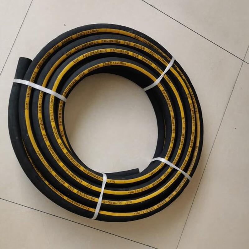 Dalan Heavy-Duty Fabric-Reinforced Rubber Hose Universal