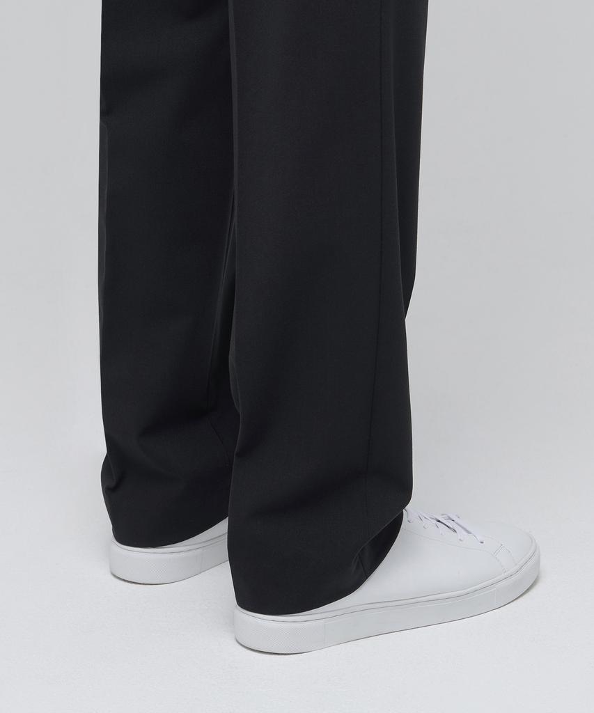 MUSINSA STANDARD Lightweight Semi-Wide Hidden Banding Slacks [Dark Gray]