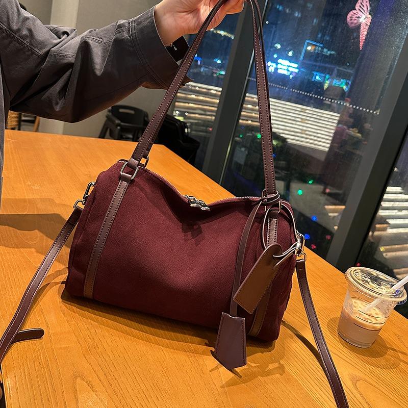 Autumn and Winter New Matte Cowhide Fashionable Retro Large Capacity Underarm Messenger Bag Trendy Women