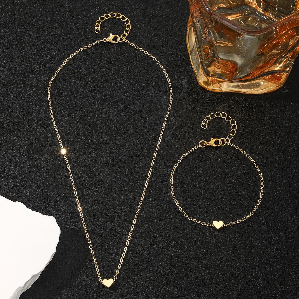 European and American Hot-selling Necklace Bracelet Set, Versatile Collarbone Chain, Heart-shaped Necklace Bracelet, Simple Peach Heart Item Jewelry