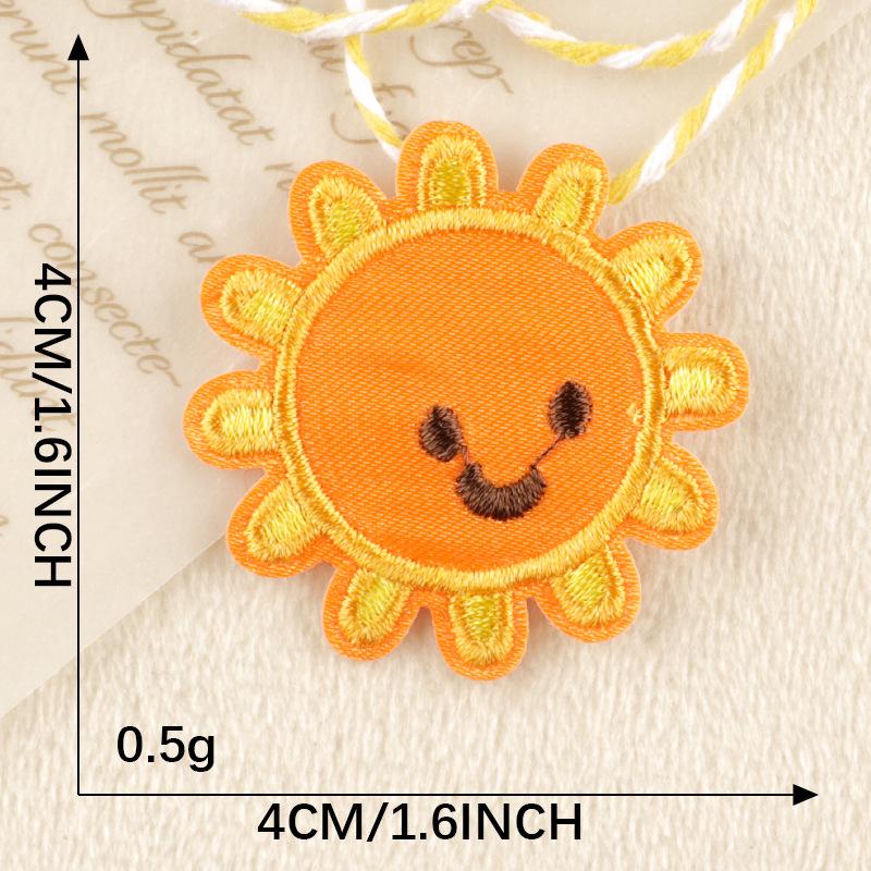 Kreslené zvířecí a ovocné vyšívané nášivky pro DIY oděvní doplňky