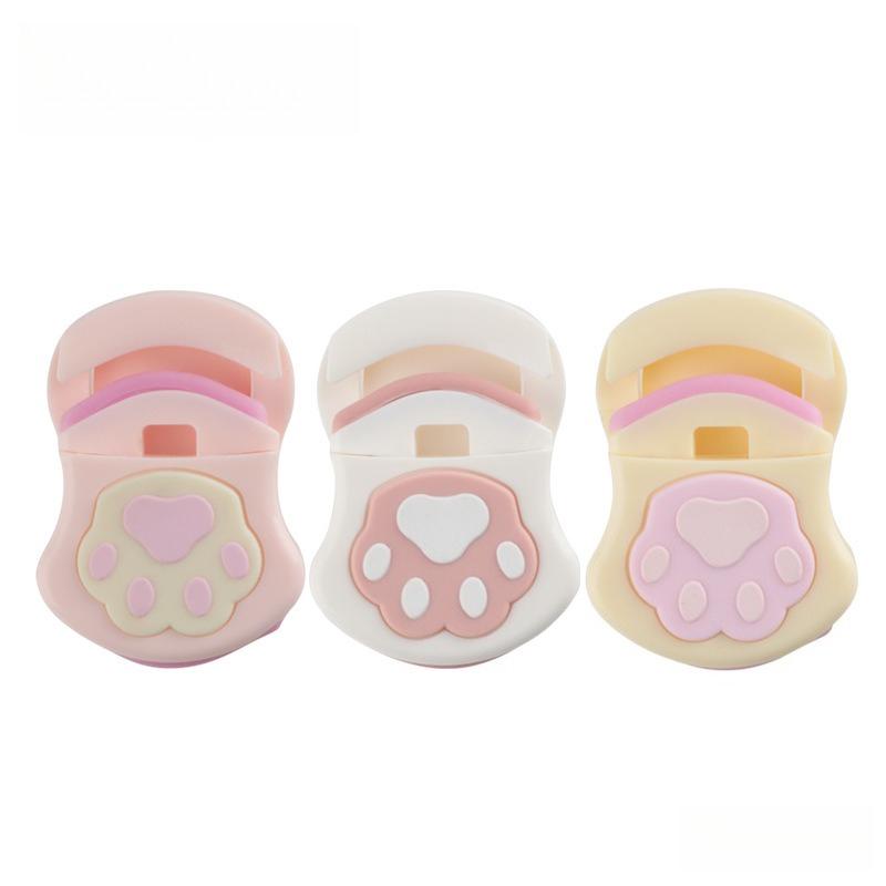 Cute Cat Paw Mini Eyelash Curler, Portable Plastic Lash Lifter for Natural Curl, Viral Beauty Essential Tool