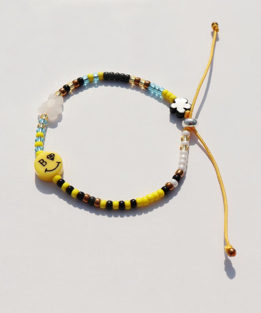 Bonbeau Kitsch Motives Charm Beads Knot Bracelet Kitsch Smile Teddy Bear Charm Beads Thread Bracelet Knot Bracelet