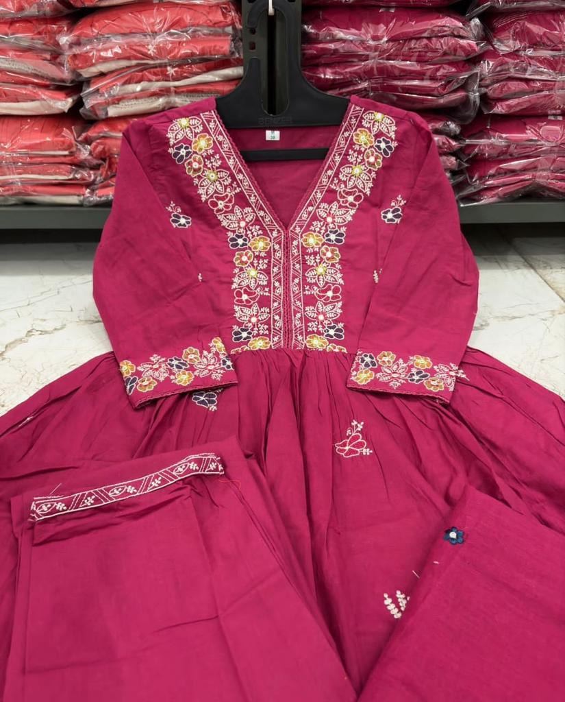 Women's Embroidered Kurta Pant Dupatta Set Indian Ethnic Bollywood Salwar Kameez