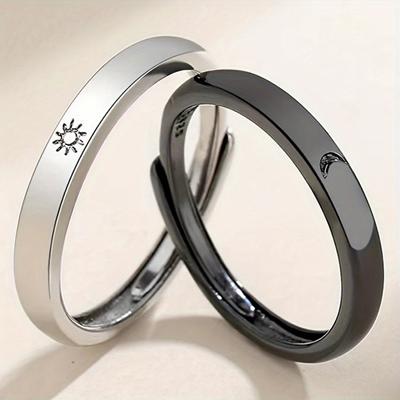 2-teiliges Set mit Paarringen mit Sonne und Mond, offenes Ringpaar in Schwarz und Weiß, Geschenk zu Weihnachten, Halloween und Valentinstag