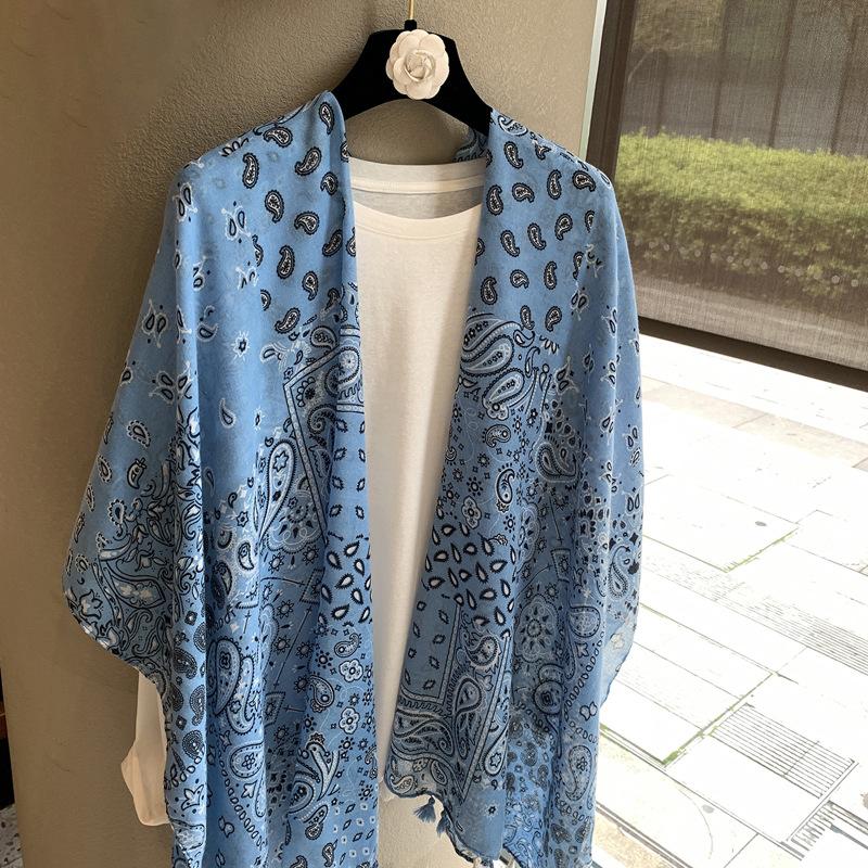 Old Qian Feng Cashew Nut Silk Scarf Women'S Spring, Autumn Winter Collocation Baotou Neck Protector Hanging Beard Ethnic Style Scarf Cardigan Shawl