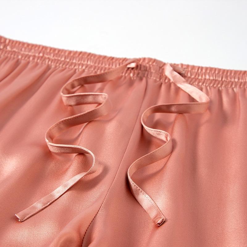 Yuyue Women's Long-Sleeved Mulberry Silk Pajamas: Breathable and Loose-Fitting Sleepwear for Spring and Summer.