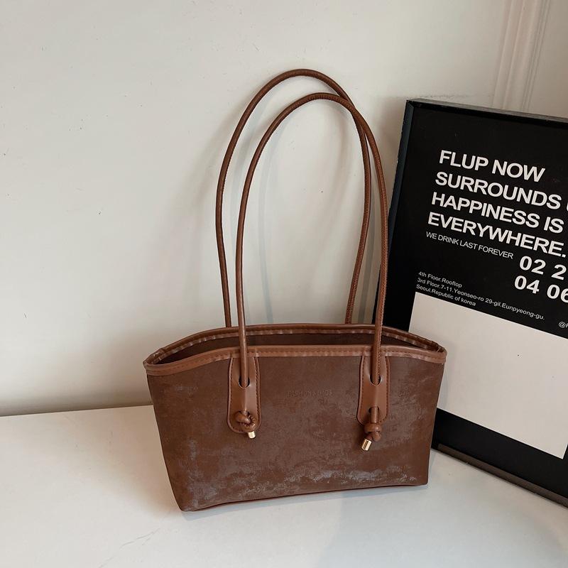 

Сумка премиум-текстуры в стиле ретро большой вместимости женская новая осенне-зимняя通勤肩包 портативная сумка-тоут кофейный