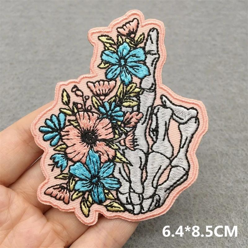 Love Nature Patch Magic Mushroom Embroidery Patches For Clothing Diy Iron-On Stickers Appliques Flowers Stripes