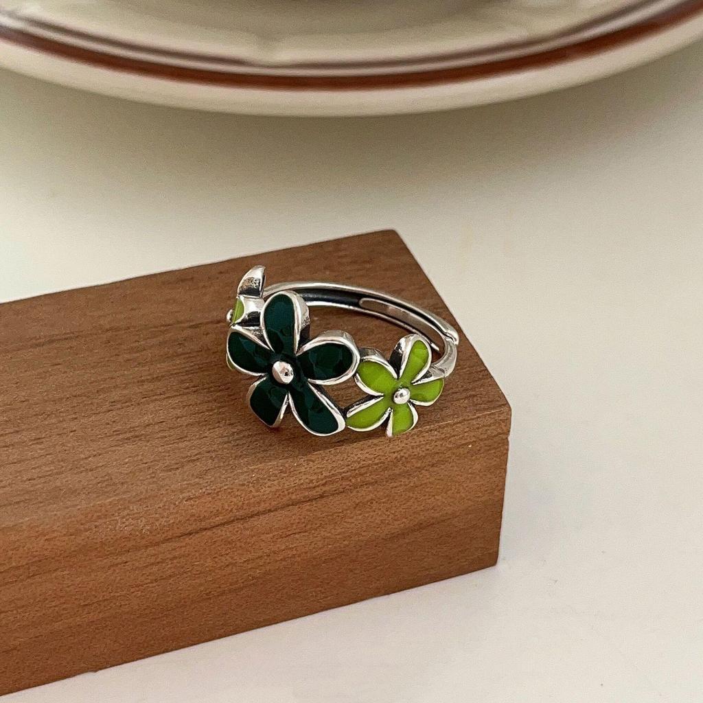 Yinruitai S925 Sterling Silver Floral Drip Oil Ring: Women's Simple Retro Fashion with Push-Pull Design.