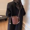 Textured matte bag women's spring summer new retro shoulder messenger bag fashion casual portable bucket bag