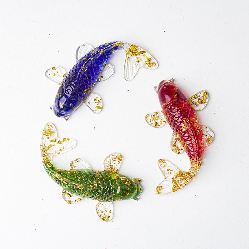1 Pièce Pierre Naturelle Concassée Goutte de Colle Petit Poisson Décoration de Maison Ornements d'Artisanat en Forme de Petit Poisson