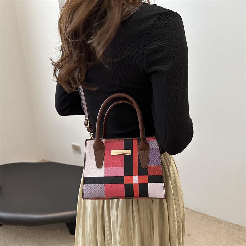 New Summer Simple Casual Handbag Simple Single-shoulder Crossbody Bag Fashionable Simple and Fashionable Small Square Bag