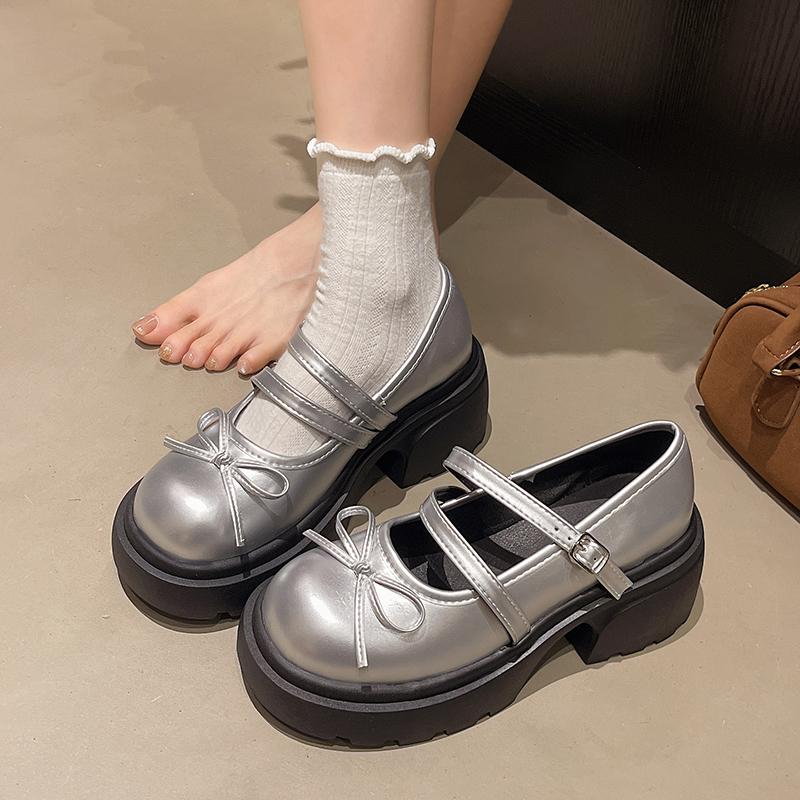 

Классические туфли Мэри Джейн для женщин Базовые туфли с ремешком и пряжкой на квадратном высоком каблуке с круглым носком Женские однотонные туфли с бантом-бабочкой 40 серебряный