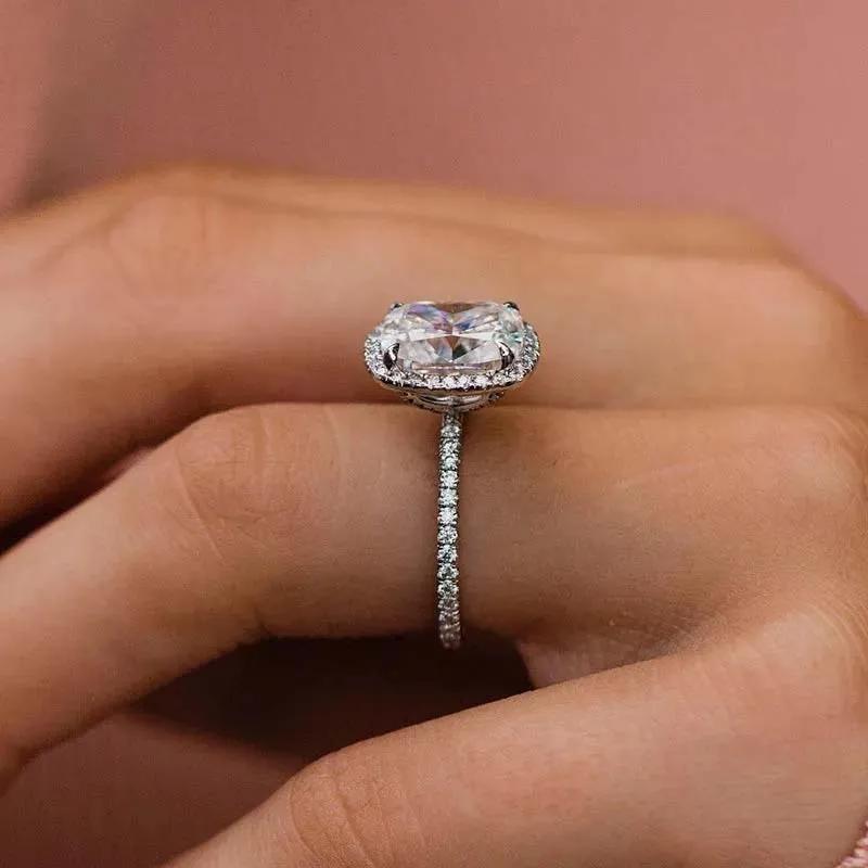 Simple  Sterling Silver Oval Finger Ring Band Dazzling Brilliant Zircon Stone Four Prong Setting Wedding Anniversary Gift