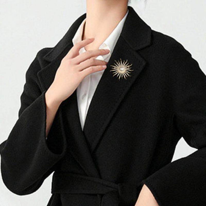 Fashion Rhinestone Jewelry Golden Color Sun Totem Brooches for Women Men Coat Clothing Crystal Sun Flower Brooch Pins