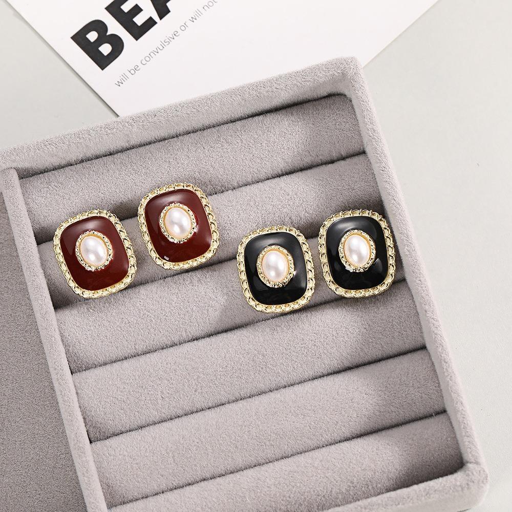 Retro Temperament Red Drop Glaze Geometric Square Gold Edge Pearl Stud Earrings for Women Piercing Stud Earrings Jewelry Gift